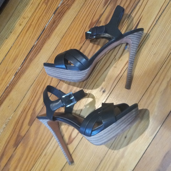 Coach Heels - Picture 7 of 14